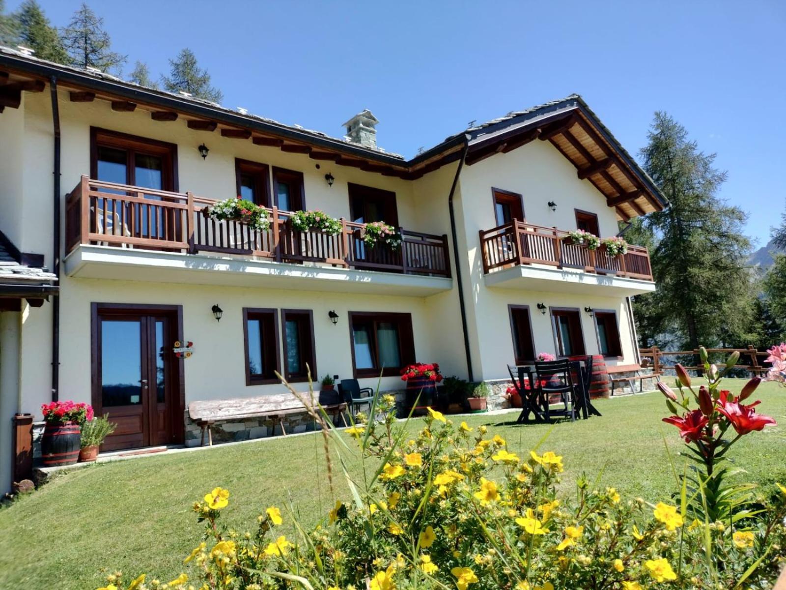 Le Coin Des Melezes - Nature & Trek - Camere In Baita Di Montagna Brusson Dış mekan fotoğraf