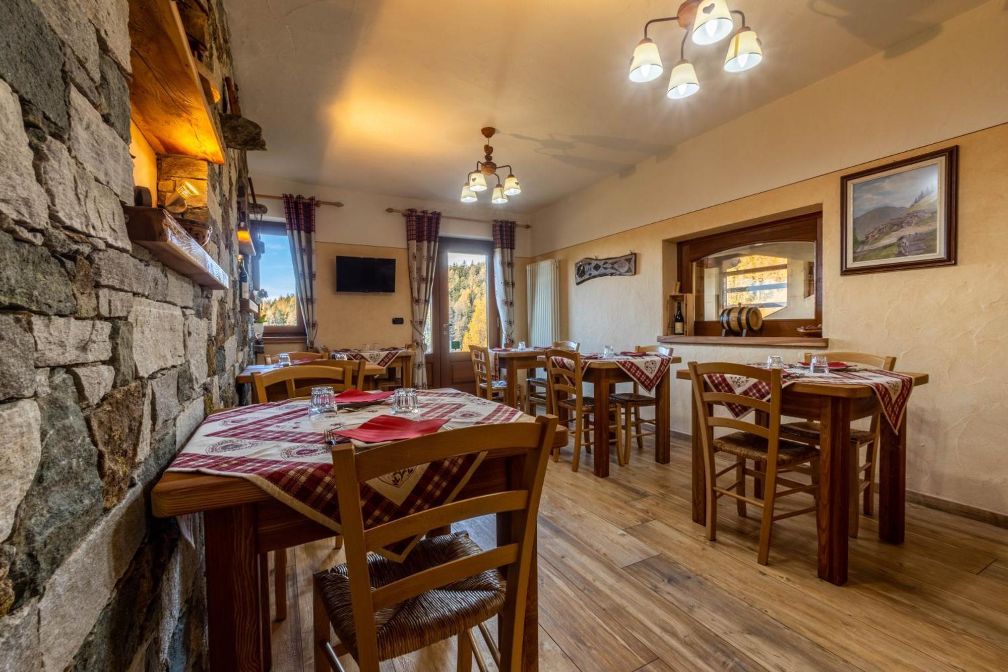 Le Coin Des Melezes - Nature & Trek - Camere In Baita Di Montagna Brusson Dış mekan fotoğraf