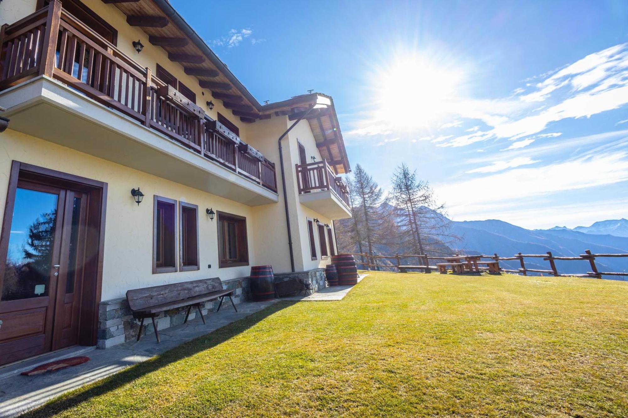 Le Coin Des Melezes - Nature & Trek - Camere In Baita Di Montagna Brusson Dış mekan fotoğraf